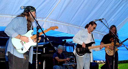PaPa HooDoo at the 11th Annual Let It Grow Benefit Concert! - Click Here To View More Photos from Let It Grow 2006!